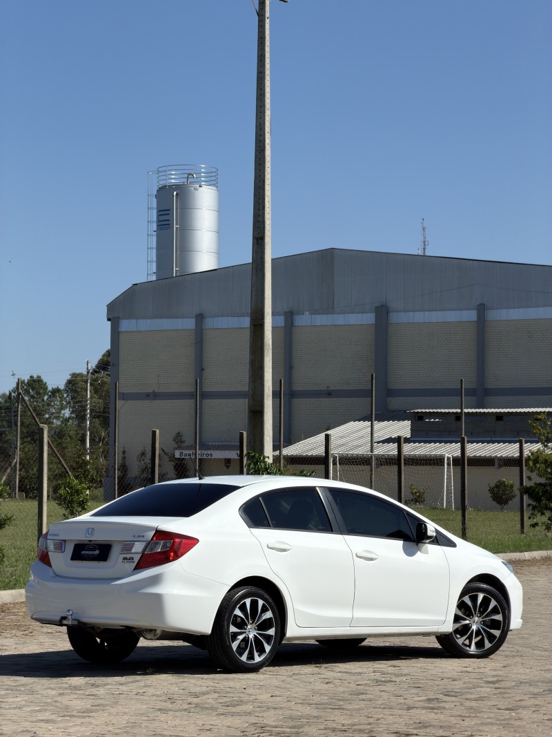 CIVIC 2.0 LXR 16V FLEX 4P AUTOMÁTICO - 2015 - ANTôNIO PRADO