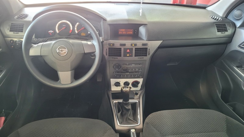 VECTRA 2.0 MPFI GT HATCH 8V FLEX 4P MANUAL - 2010 - GARIBALDI