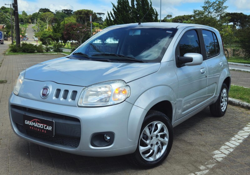 UNO 1.0 VIVACE 8V FLEX 4P MANUAL - 2013 - CANELA