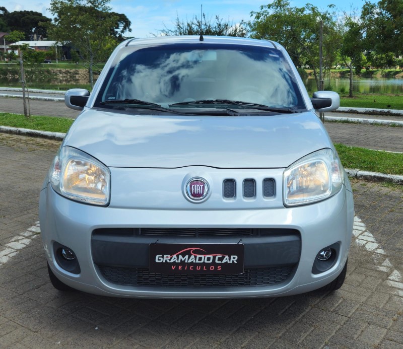 UNO 1.0 VIVACE 8V FLEX 4P MANUAL - 2013 - CANELA