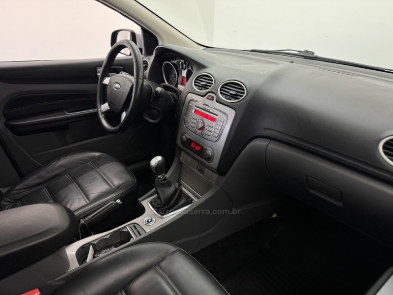 FOCUS 2.0 GLX 16V GASOLINA 4P MANUAL - 2013 - CARLOS BARBOSA