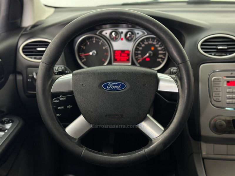 FOCUS 2.0 GLX 16V GASOLINA 4P MANUAL - 2013 - CARLOS BARBOSA