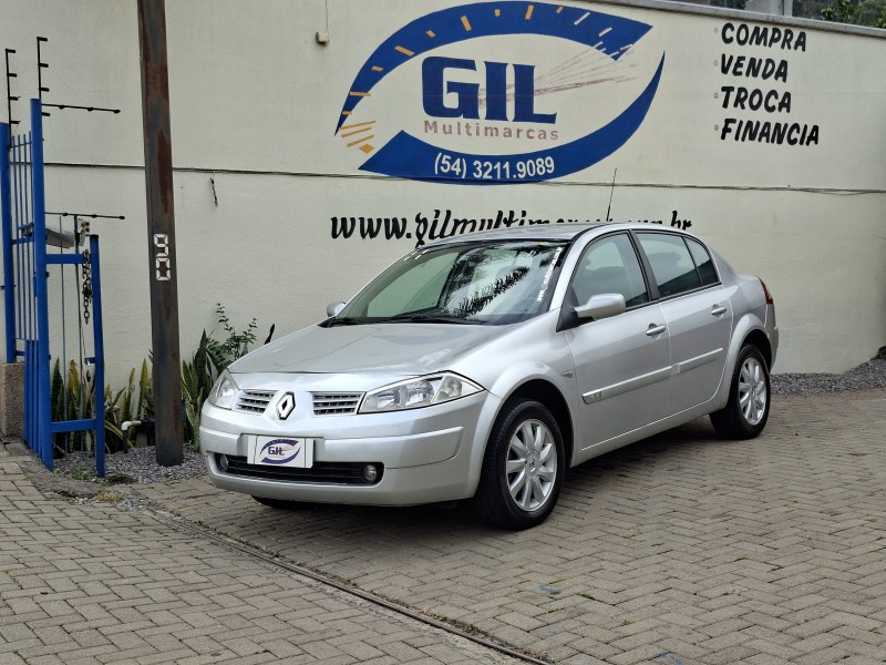 MÉGANE 1.6 DYNAMIQUE 16V FLEX 4P MANUAL