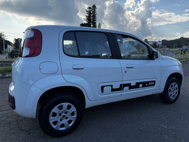 UNO 1.0 EVO VIVACE 8V FLEX 4P MANUAL - 2011 - DOIS IRMãOS