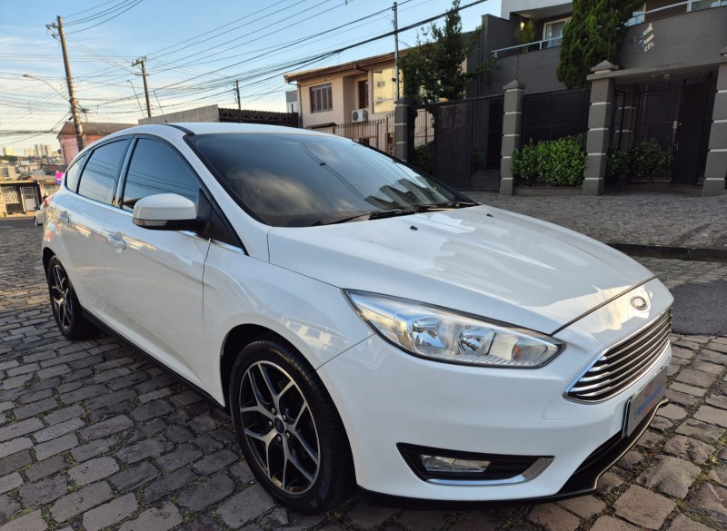 FOCUS 2.0 TITANIUM 16V FLEX 4P AUTOMÁTICO - 2016 - CAXIAS DO SUL