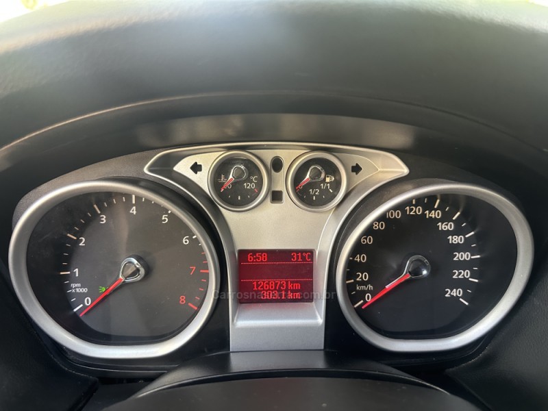 FOCUS 2.0 GLX 16V FLEX 4P MANUAL - 2013 - NOVA PRATA