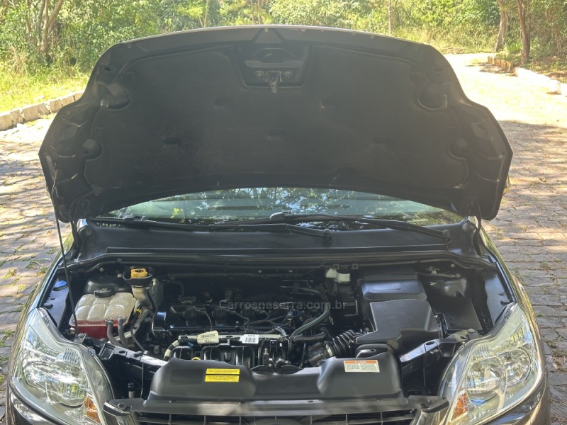 FOCUS 2.0 GLX 16V FLEX 4P MANUAL - 2013 - NOVA PRATA