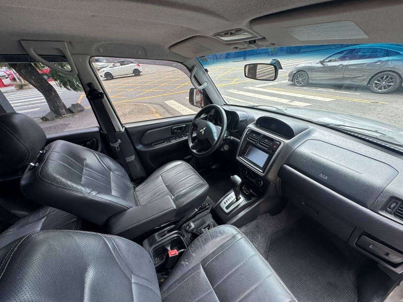 PAJERO TR4 2.0 4X4 16V 140CV FLEX 4P AUTOMÁTICO - 2013 - CAXIAS DO SUL