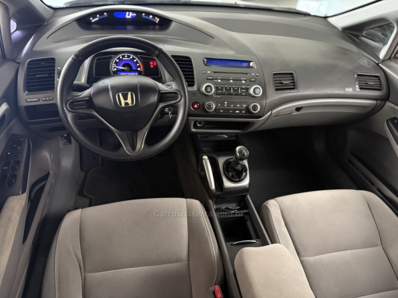 CIVIC 1.8 LXS 16V FLEX 4P MANUAL - 2007 - GUAPORé