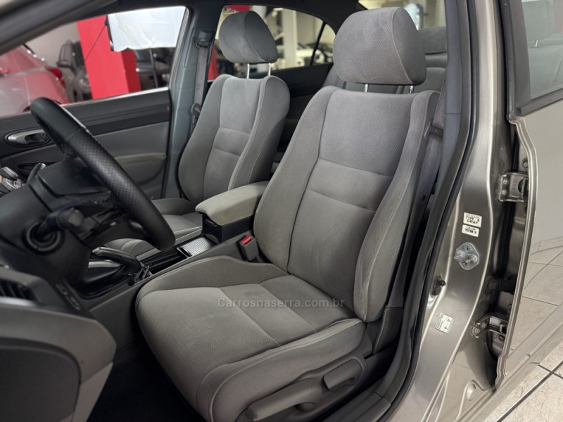 CIVIC 1.8 LXS 16V FLEX 4P MANUAL - 2007 - GUAPORé