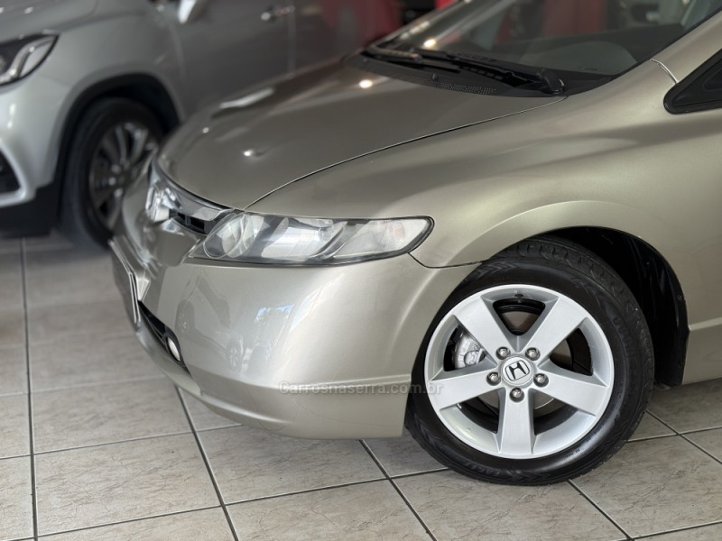 CIVIC 1.8 LXS 16V FLEX 4P MANUAL - 2007 - GUAPORé