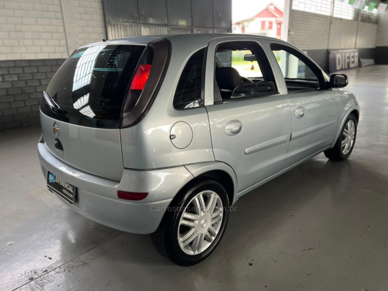 CORSA 1.4 MPFI PREMIUM 8V FLEX 4P MANUAL - 2009 - CAXIAS DO SUL