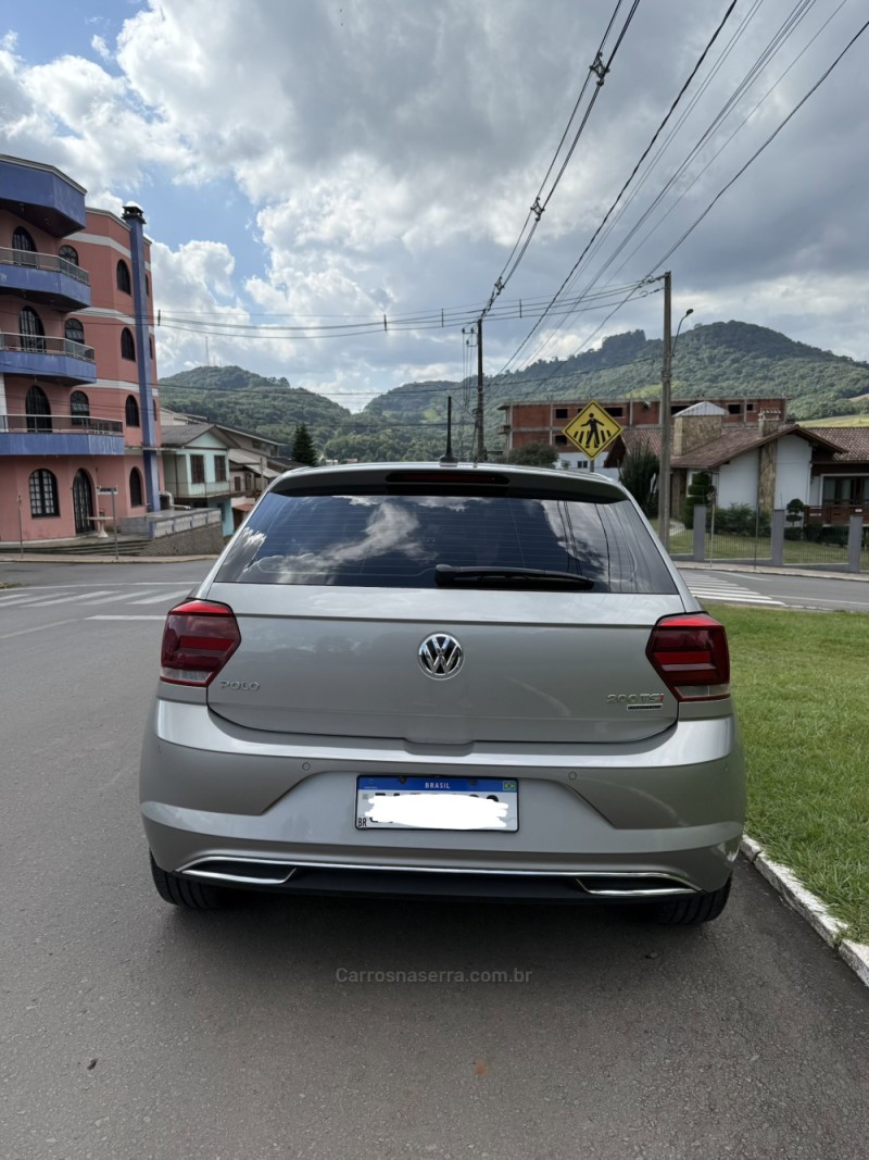 POLO 1.0	200 TSI HIGHLINE AUTOMÁTICO  - 2020 - NOVA ARAçá