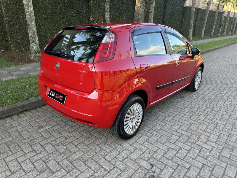 PUNTO 1.6 ESSENCE 16V FLEX 4P MANUAL - 2011 - CAXIAS DO SUL