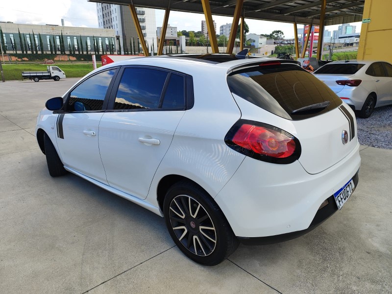 BRAVO 1.8 SPORTING 16V FLEX 4P AUTOMATIZADO - 2014 - FARROUPILHA