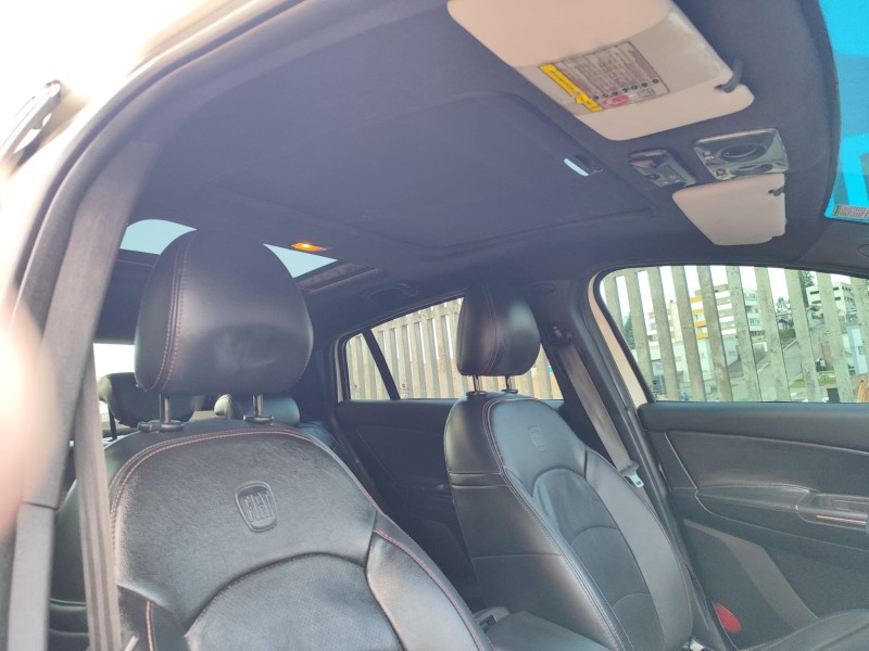 BRAVO 1.8 SPORTING 16V FLEX 4P AUTOMATIZADO - 2014 - FARROUPILHA