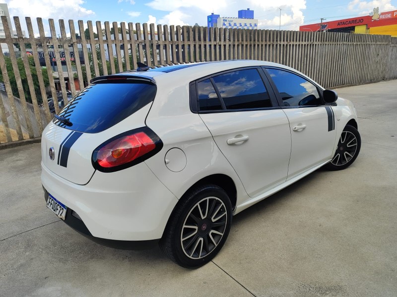 BRAVO 1.8 SPORTING 16V FLEX 4P AUTOMATIZADO - 2014 - FARROUPILHA