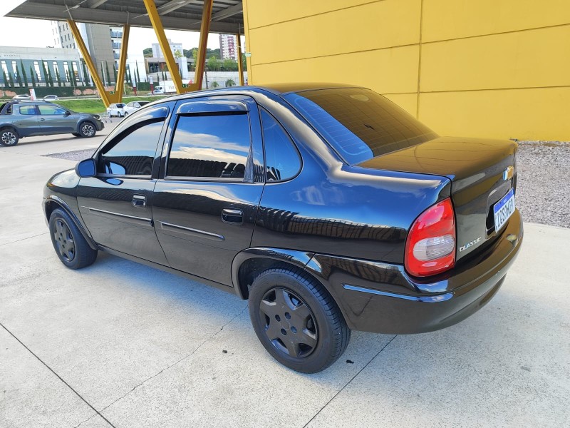 CLASSIC 1.0 MPFI LIFE 8V FLEX 4P MANUAL - 2010 - FARROUPILHA