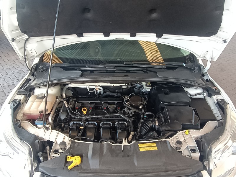 FOCUS 2.0 TITANIUM PLUS 16V FLEX 4P AUTOMÁTICO - 2015 - CAXIAS DO SUL