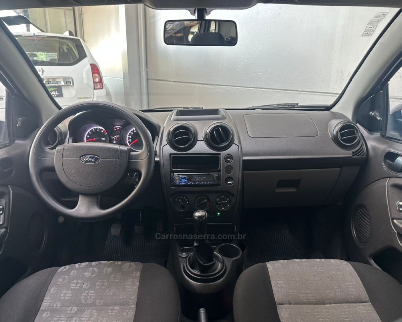 FIESTA 1.0 SE 8V FLEX 4P MANUAL - 2014 - VACARIA