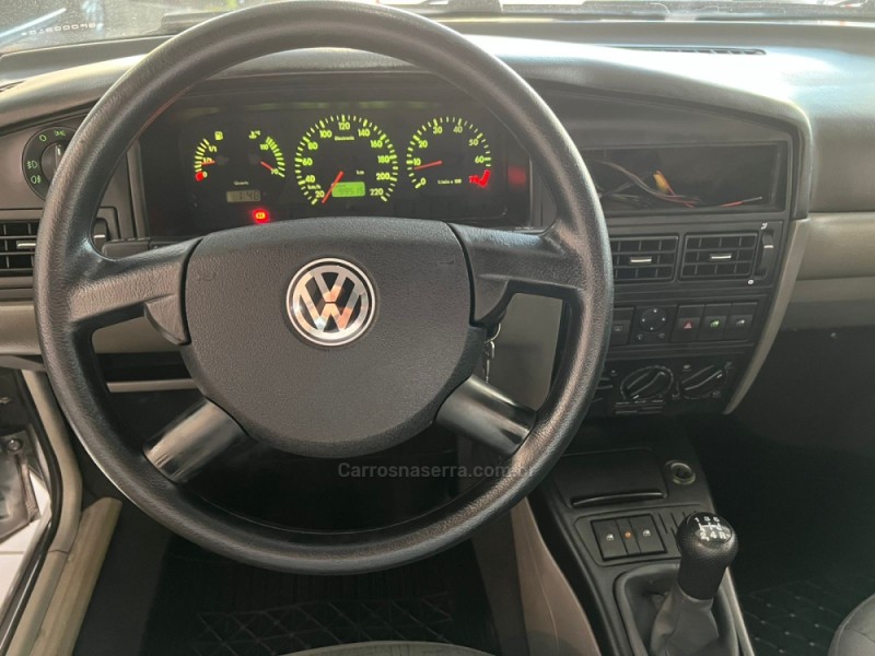 SANTANA 1.8 MI COMFORTLINE 8V GASOLINA 4P MANUAL - 2006 - CAXIAS DO SUL