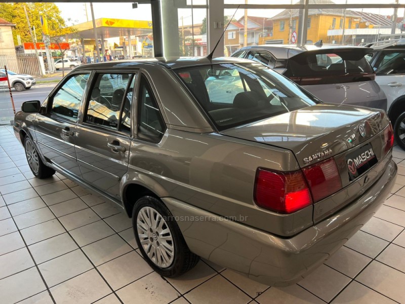 SANTANA 1.8 MI COMFORTLINE 8V GASOLINA 4P MANUAL - 2006 - CAXIAS DO SUL