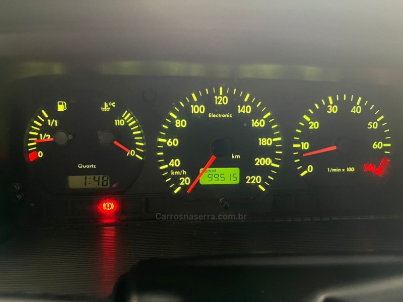 SANTANA 1.8 MI COMFORTLINE 8V GASOLINA 4P MANUAL - 2006 - CAXIAS DO SUL