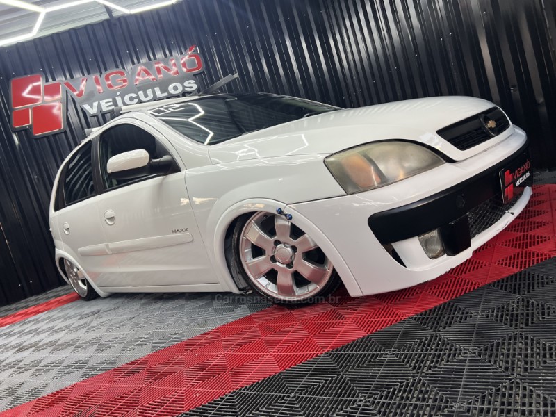 CORSA 1.0 MPFI 8V GASOLINA 4P MANUAL - 2002 - CAXIAS DO SUL