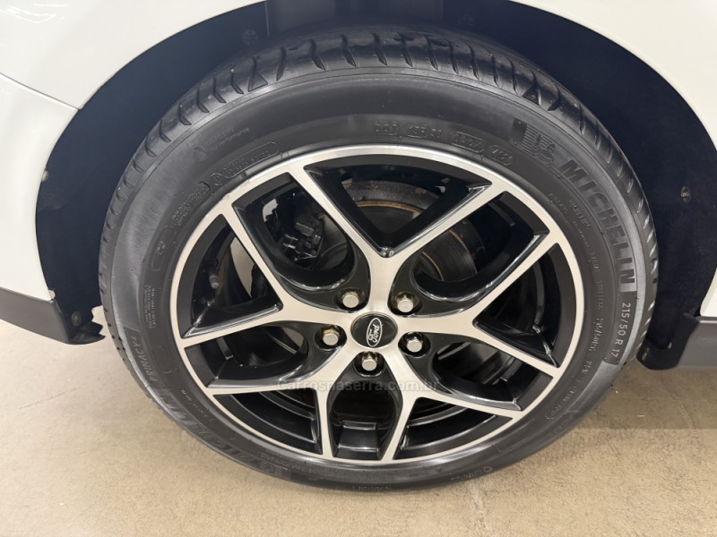 FOCUS 2.0 TITANIUM PLUS 16V FLEX 4P AUTOMÁTICO - 2016 - CAXIAS DO SUL