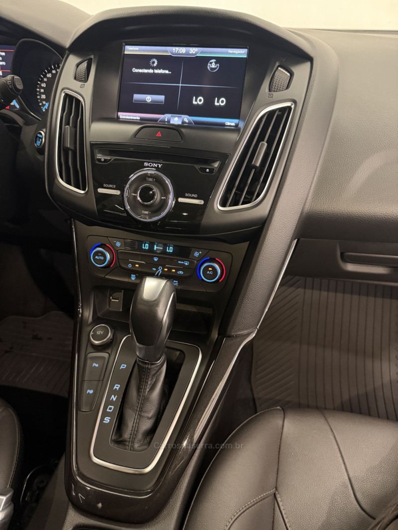 FOCUS 2.0 TITANIUM PLUS 16V FLEX 4P AUTOMÁTICO - 2016 - CAXIAS DO SUL