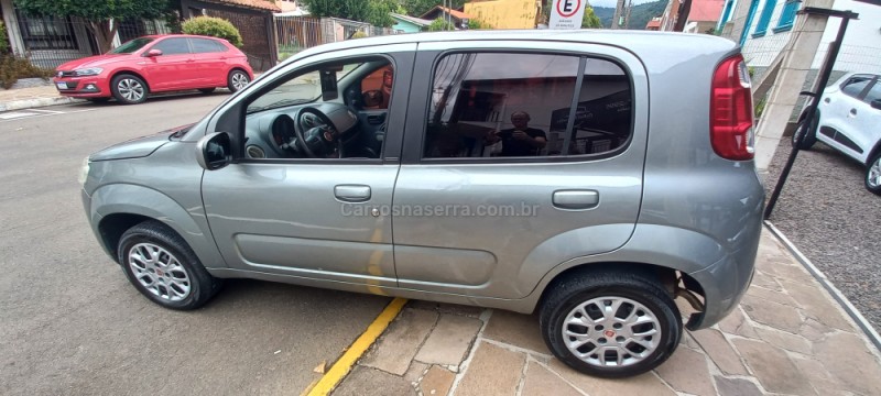 UNO 1.0 EVO VIVACE 8V FLEX 4P MANUAL - 2011 - PICADA CAFé