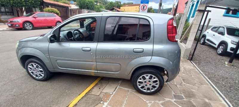 UNO 1.0 EVO VIVACE 8V FLEX 4P MANUAL - 2011 - PICADA CAFé