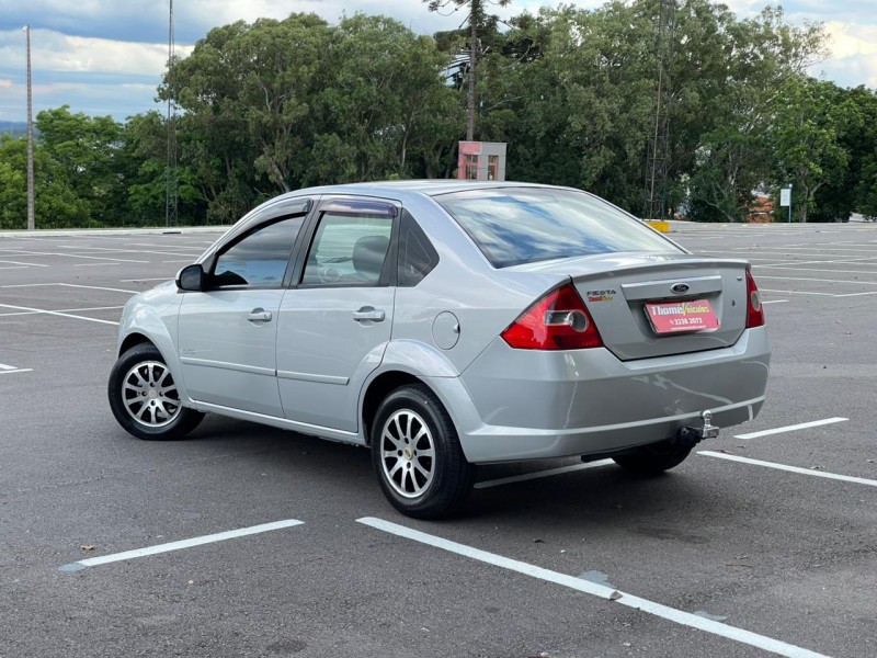 FIESTA 1.6 MPI SEDAN 8V FLEX 4P MANUAL - 2009 - CAXIAS DO SUL