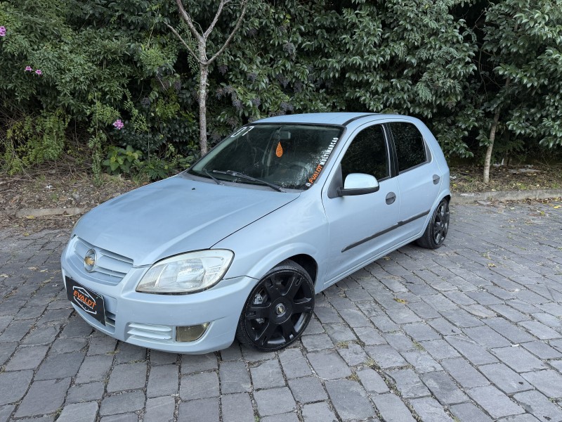 CELTA 1.0 MPFI LIFE 8V FLEX 4P MANUAL