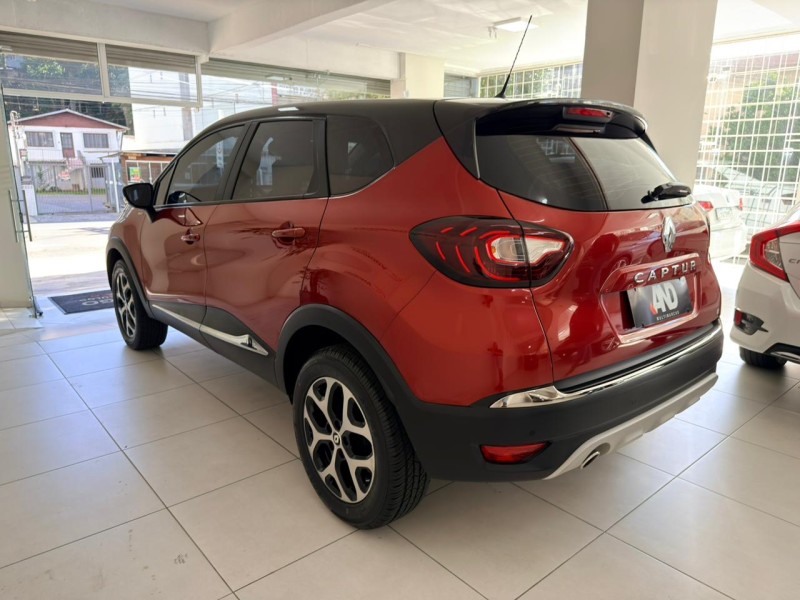 CAPTUR 1.6 16V INTENSE BOSE FLEX 4P AUTOMÁTICO - 2021 - CAXIAS DO SUL