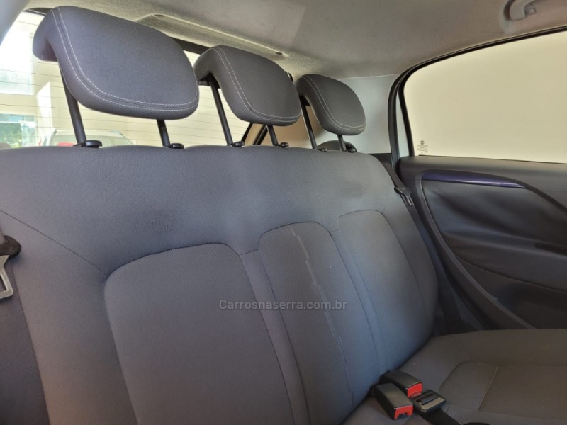 PUNTO 1.4 ATTRACTIVE 8V FLEX 4P MANUAL - 2014 - CANELA