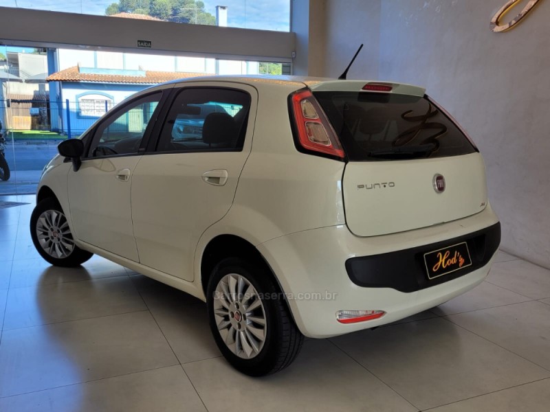 PUNTO 1.4 ATTRACTIVE 8V FLEX 4P MANUAL - 2014 - CANELA