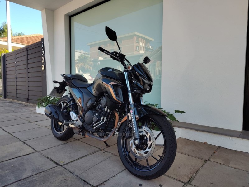 FAZER FZ25 ABS - 2024 - FLORES DA CUNHA