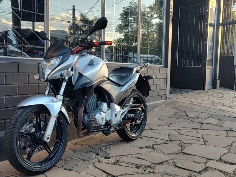 CB 300R  - 2010 - FLORES DA CUNHA
