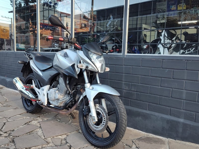 CB 300R  - 2010 - FLORES DA CUNHA