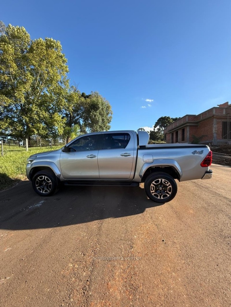 HILUX 2.8 SRX PLUS 4X4 CD TURBO DIESEL 4P AUTOMÁTICO - 2024 - IBIRAIARAS
