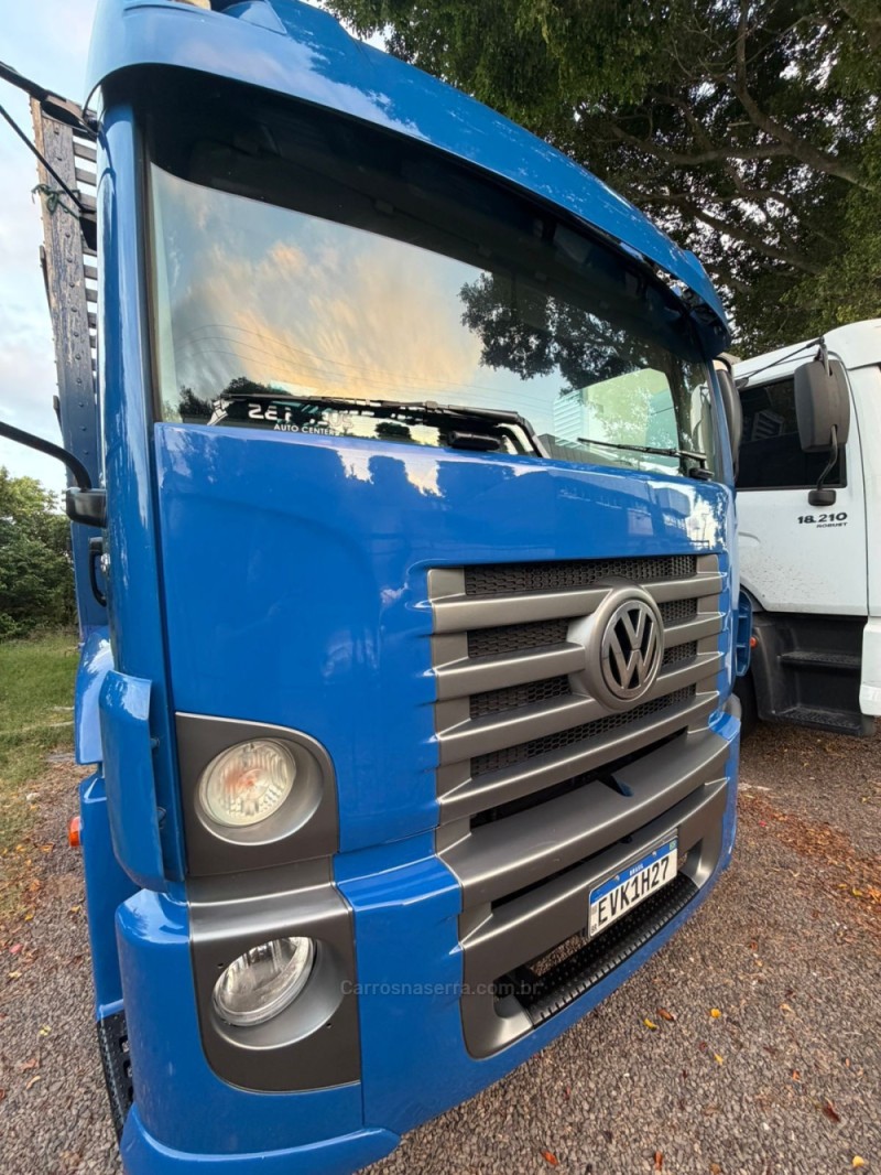 13-180 E WORKER - 2011 - ESTâNCIA VELHA