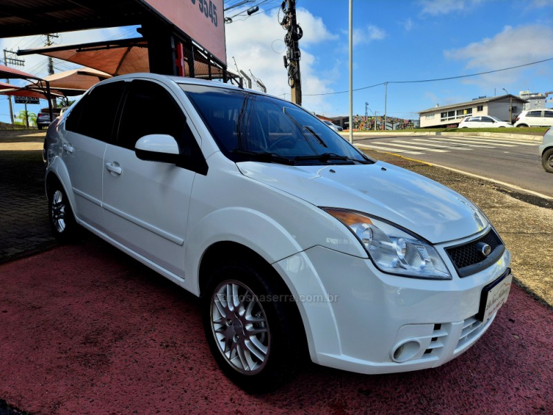 FIESTA 1.6 MPI CLASS SEDAN 8V FLEX 4P MANUAL - 2010 - FARROUPILHA
