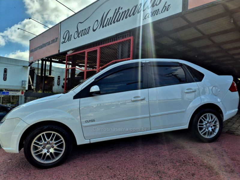 FIESTA 1.6 MPI CLASS SEDAN 8V FLEX 4P MANUAL - 2010 - FARROUPILHA