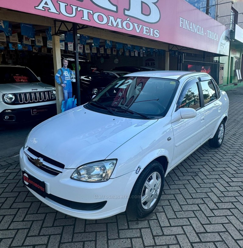 CLASSIC 1.0 MPFI LS 8V GASOLINA 4P MANUAL - 2012 - PAROBé