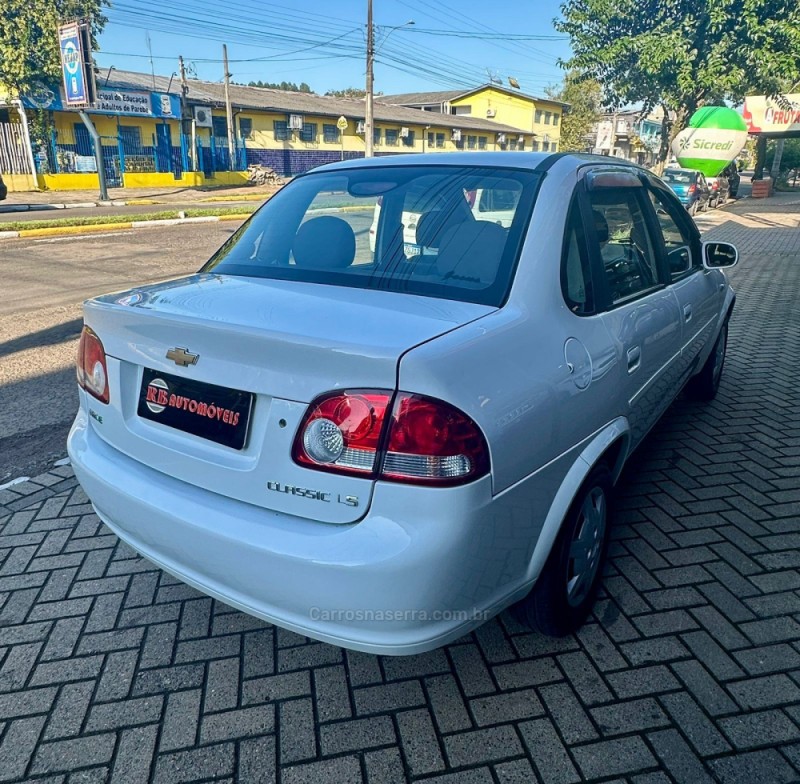 CLASSIC 1.0 MPFI LS 8V GASOLINA 4P MANUAL - 2012 - PAROBé