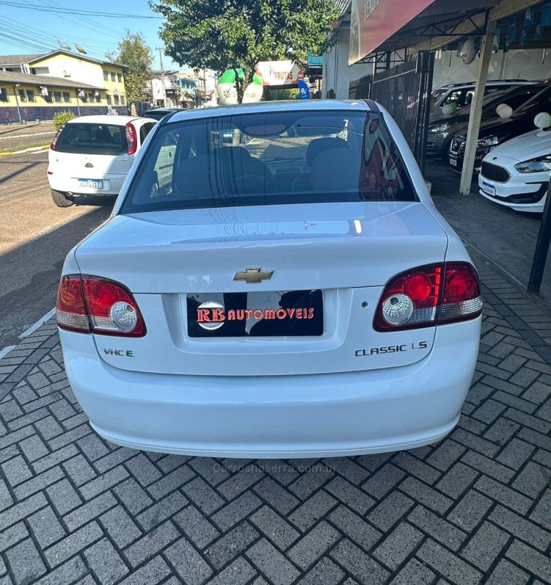 CLASSIC 1.0 MPFI LS 8V GASOLINA 4P MANUAL - 2012 - PAROBé