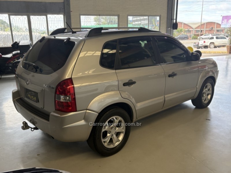 TUCSON 2.0 MPFI GL 16V 142CV 2WD GASOLINA 4P MANUAL - 2010 - CAXIAS DO SUL