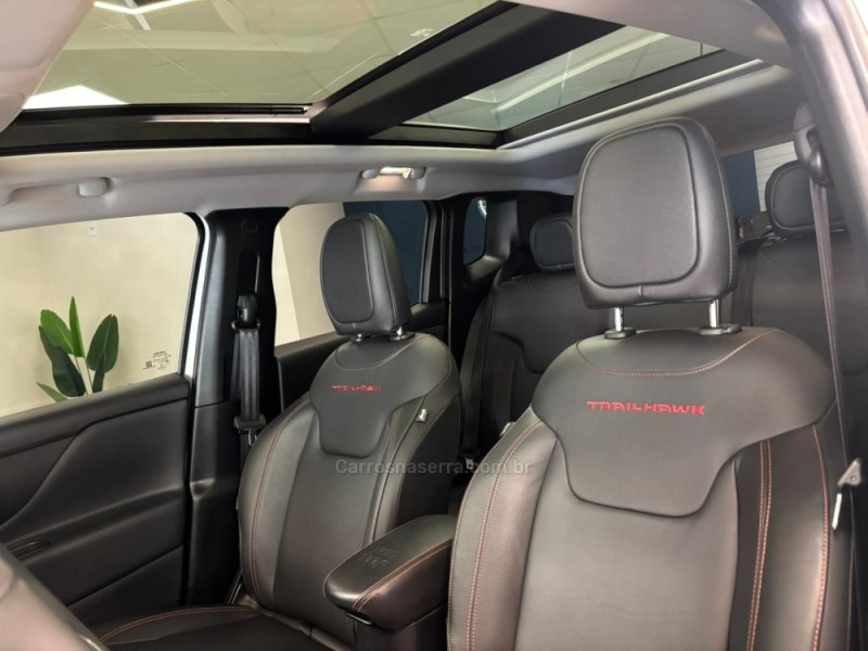 RENEGADE 1.3 TRAILHAWK T270 16V TURBO FLEX 4X4 4P AUTOMÁTICO - 2022 - CARLOS BARBOSA