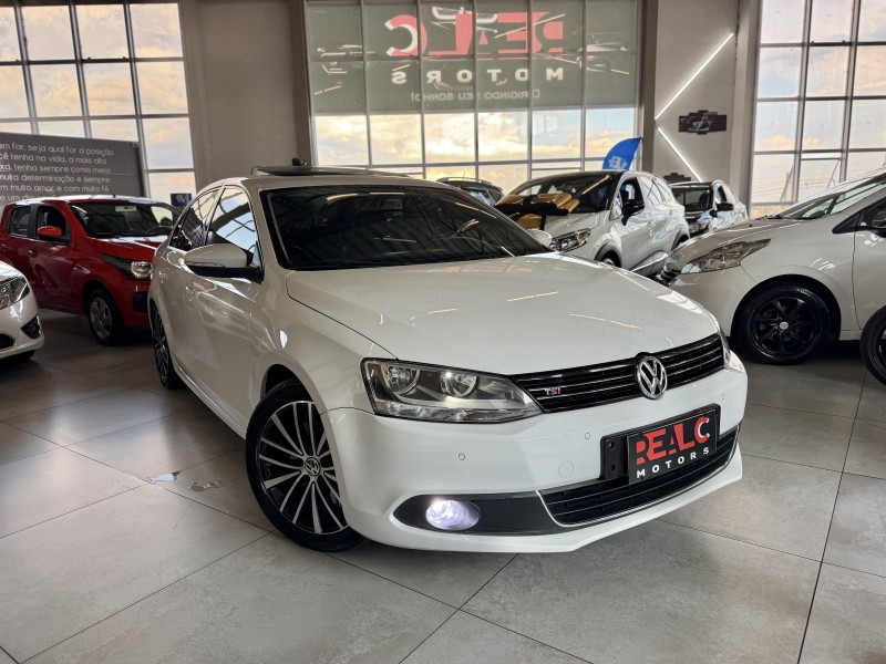 jetta 2.0 tsi highline 211cv gasolina 4p tiptronic 2014 caxias do sul